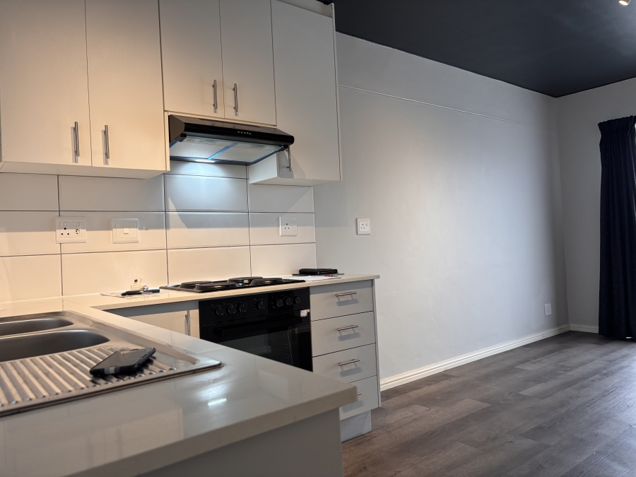 To Let 2 Bedroom Property for Rent in Muizenberg Western Cape